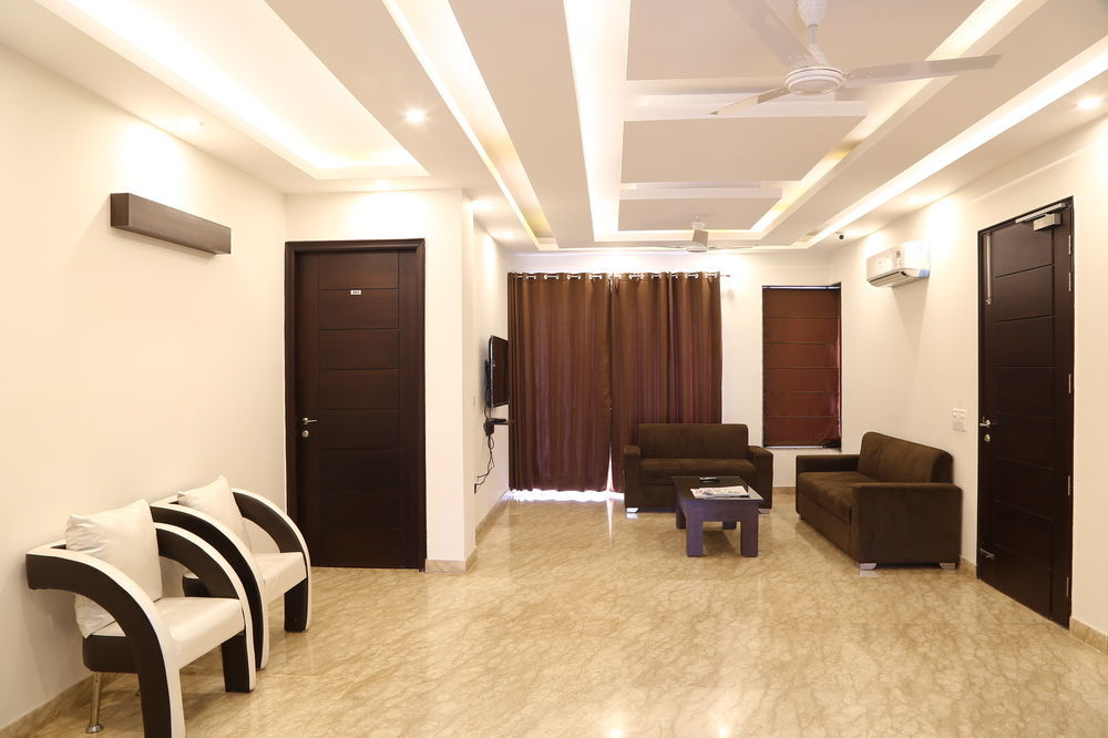 Fabhotel Daffodil Huda City Center Gurgaon Exterior photo